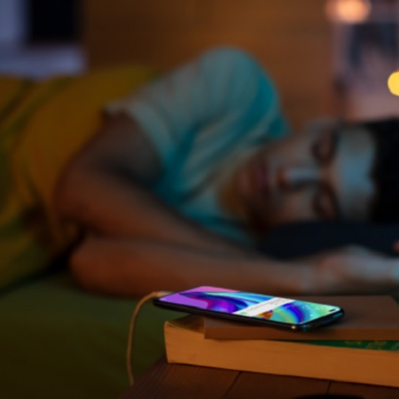 Điện thoại bị chai pin thì phải làm sao?